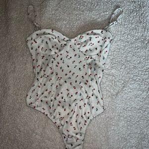 floral BRAND NEW princess polly bodysuit!